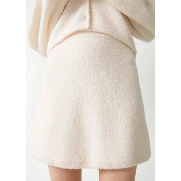 & Other Stories Bouclé Italian Wool Mini Skirt in Cream White Size 10 - Picture 3 of 8